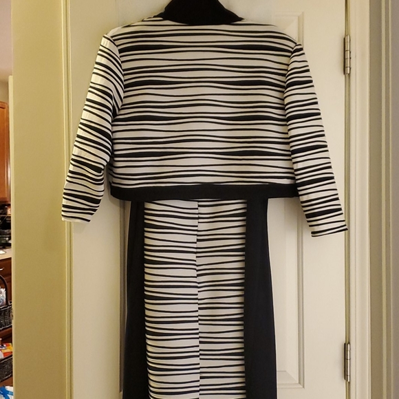 Size 16, R&M Richards dress. - Picture 5 of 6